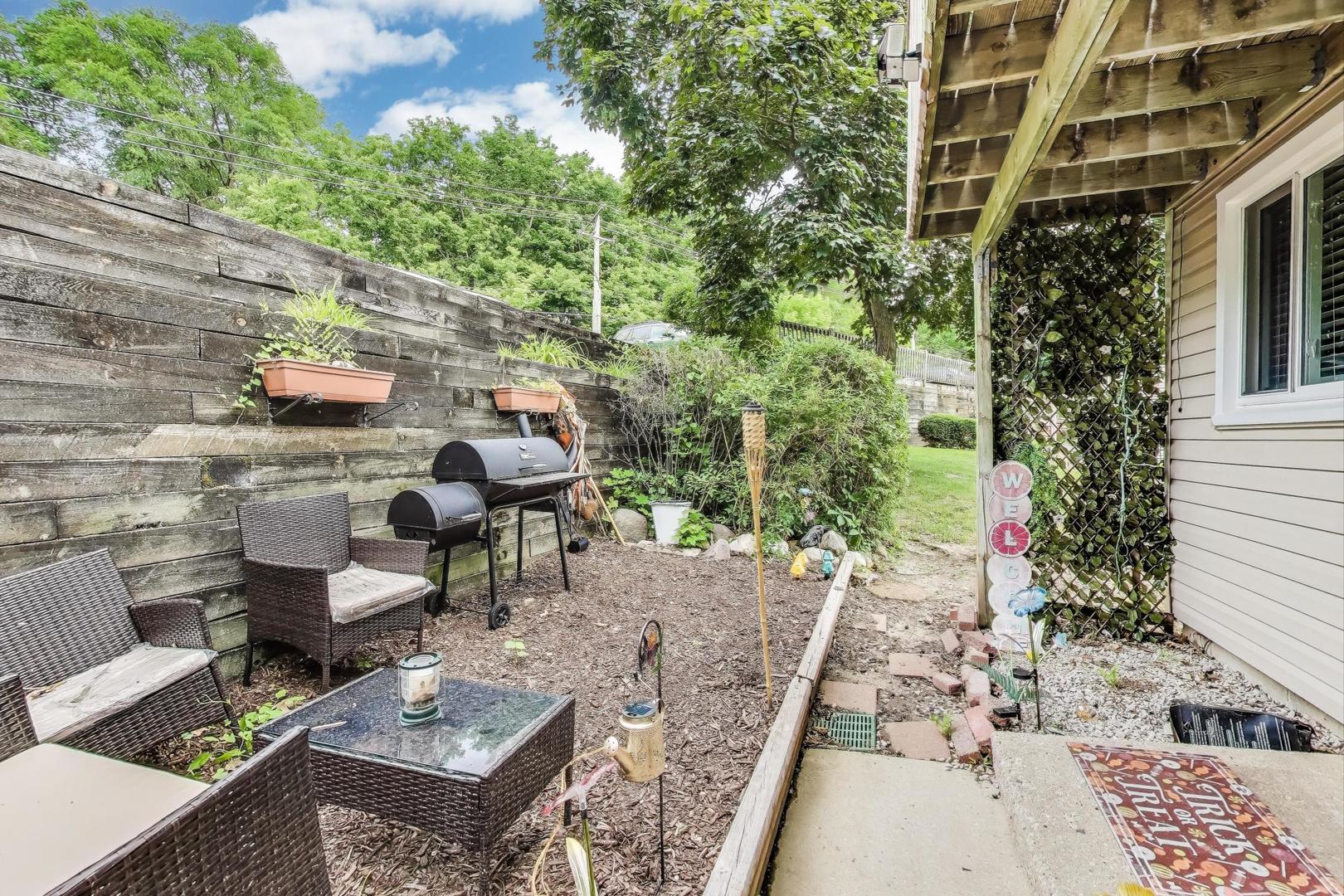127 Forest Avenue A Property Photo 14