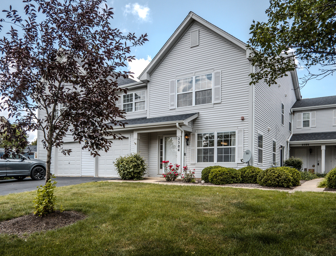 2584 Dickens Ct Property Photo 1