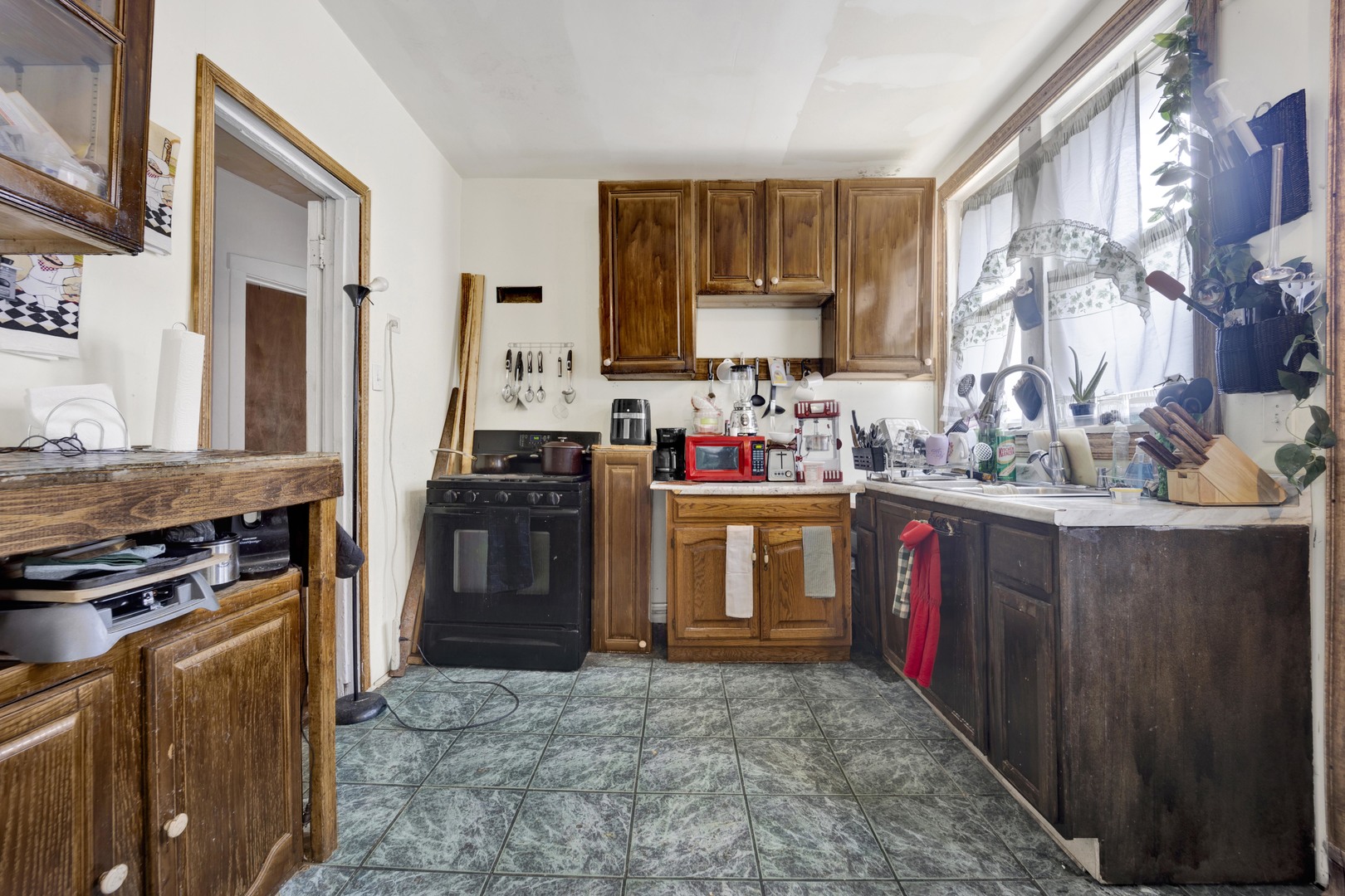 7515 S East End Avenue Property Photo 6