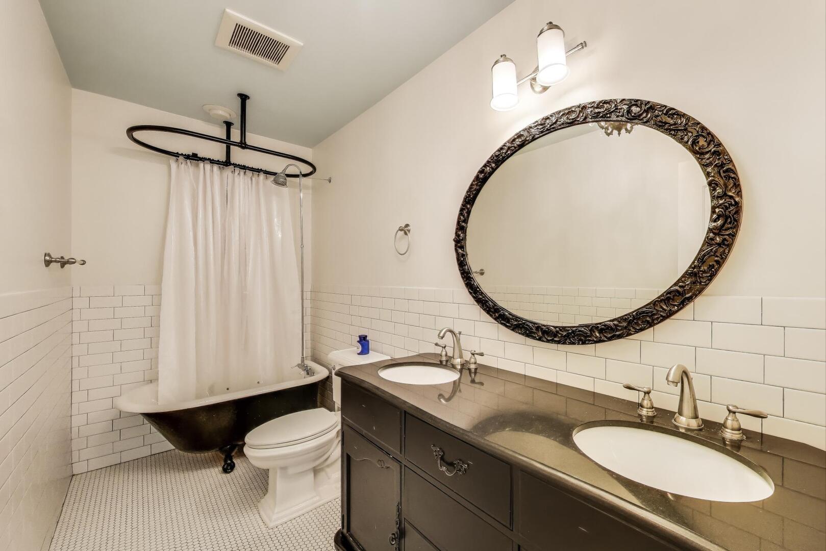 653 Blackstone Place Property Photo 18