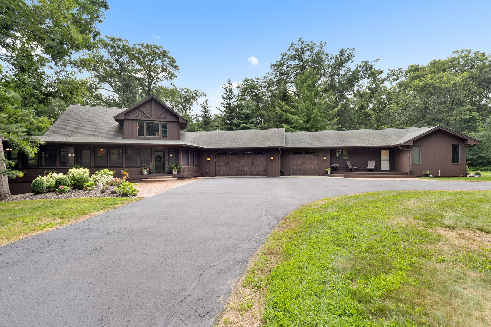 11577 Old River Road Property Photo 1