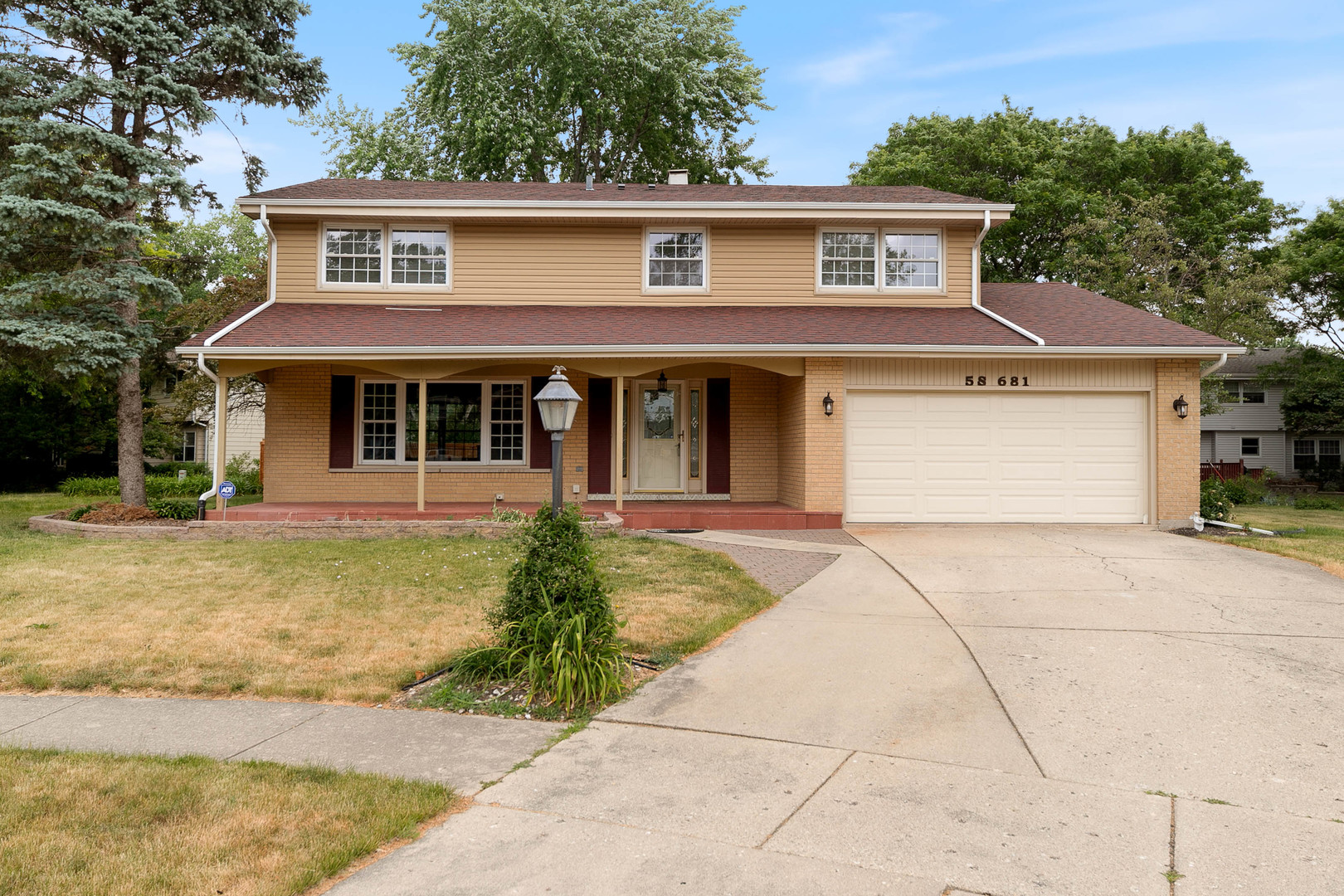 5s681 Heather Court Property Photo 1