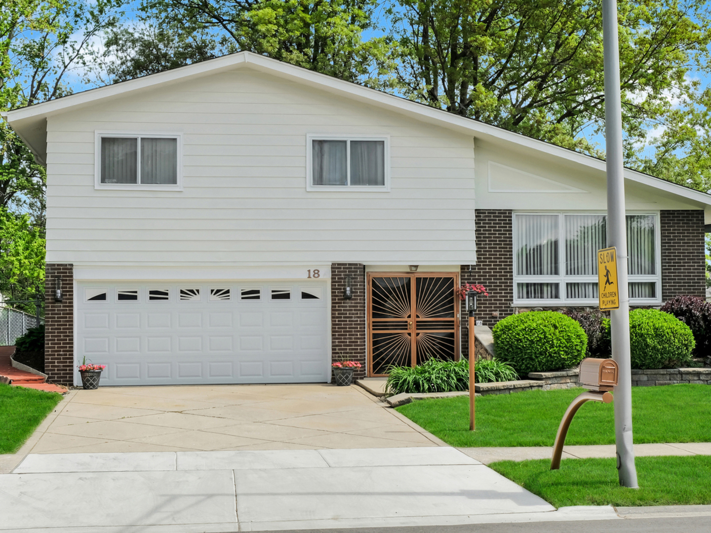 18 E 155th Place Property Photo 1