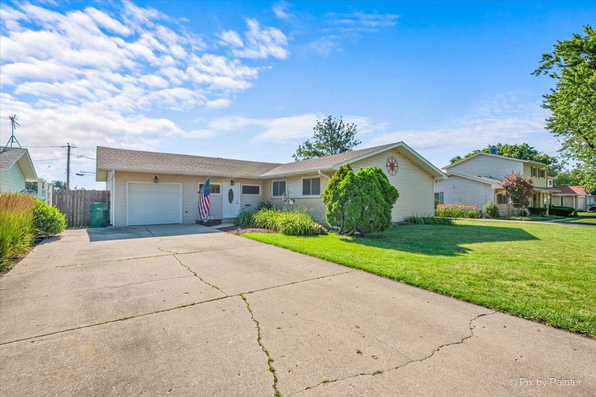 1011 S Edson Avenue Property Photo 1