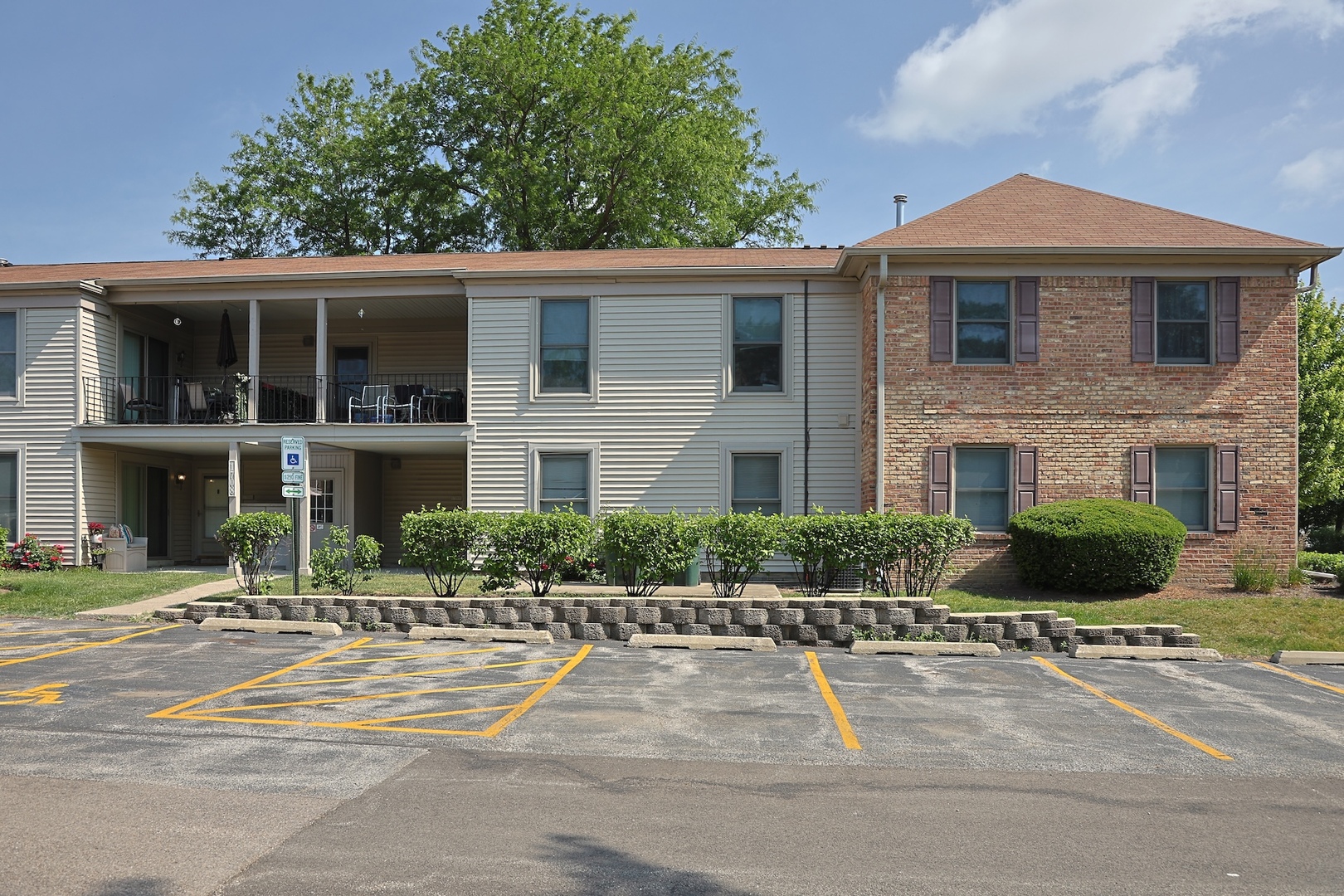 1700 Fayette Walk E Property Photo 1