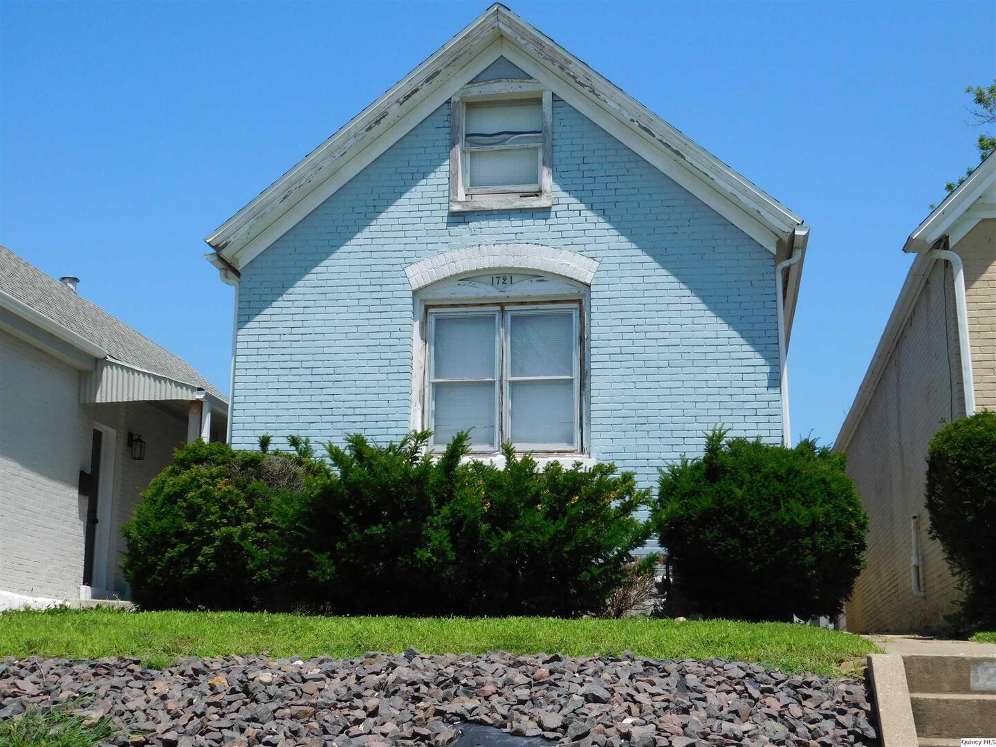 1721 Lind Property Photo 1