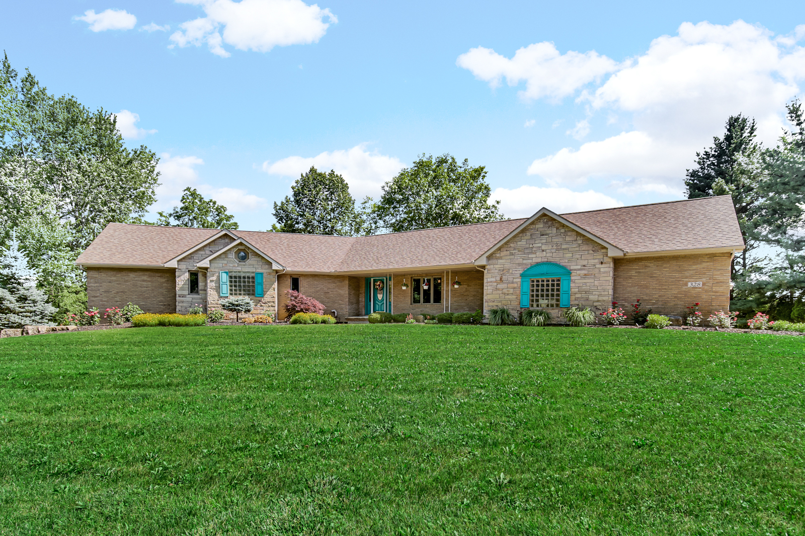 328 Windermere Drive Property Photo 1