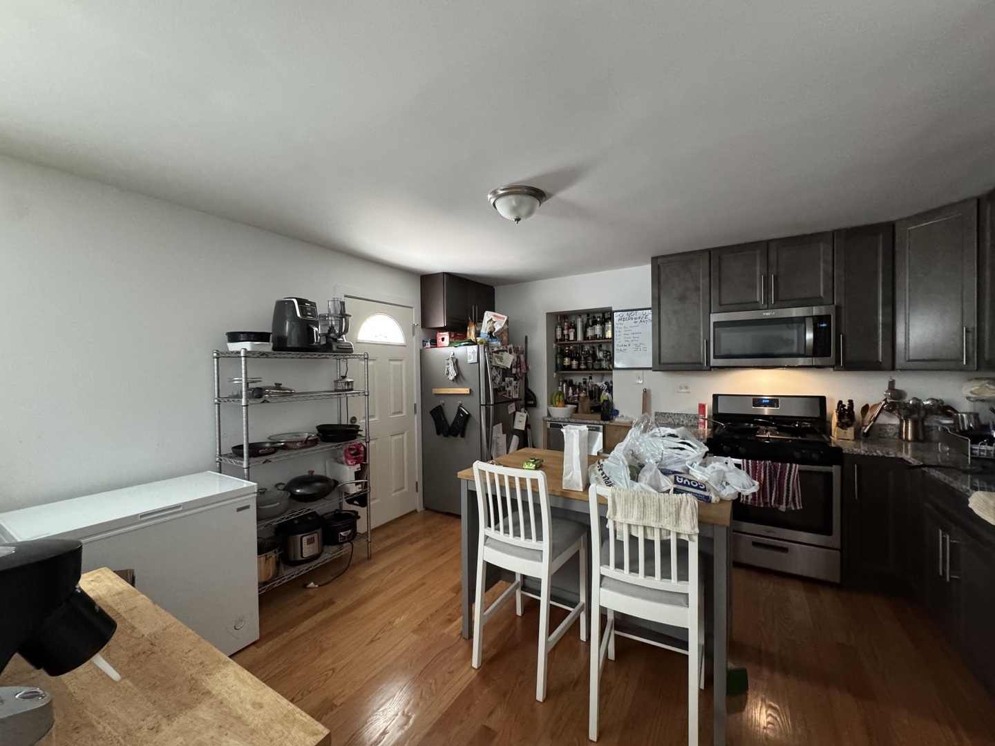 2935 S Throop Street Property Photo 6
