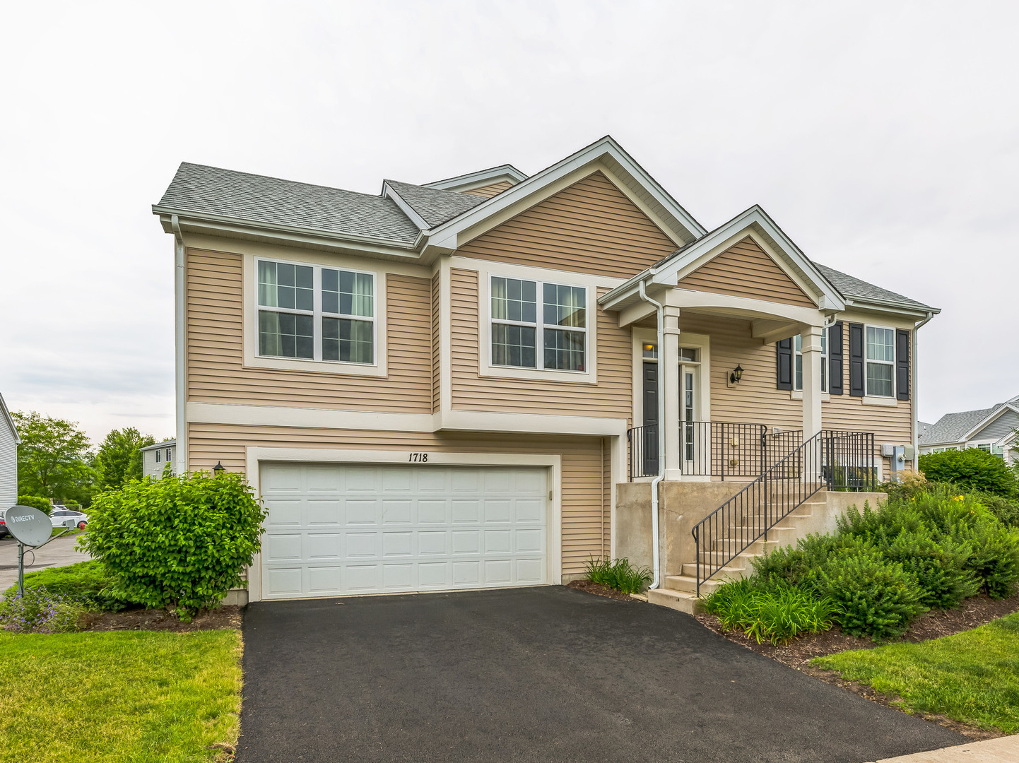 1718 Windward Drive Property Photo 1
