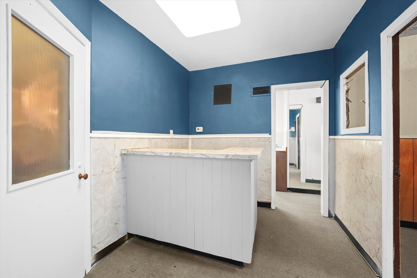 1025 W 79th Street Property Photo 12