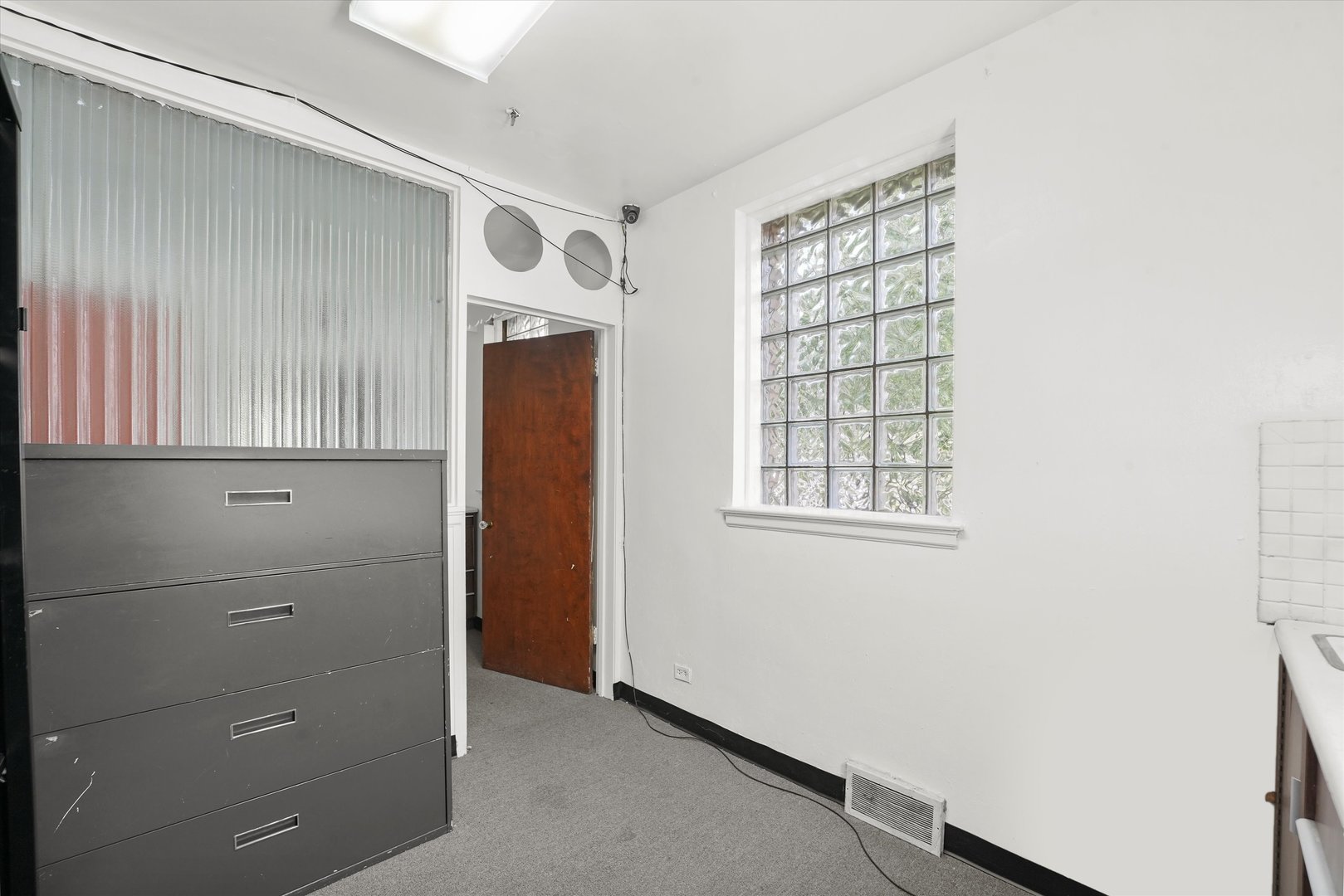 1025 W 79th Street Property Photo 14