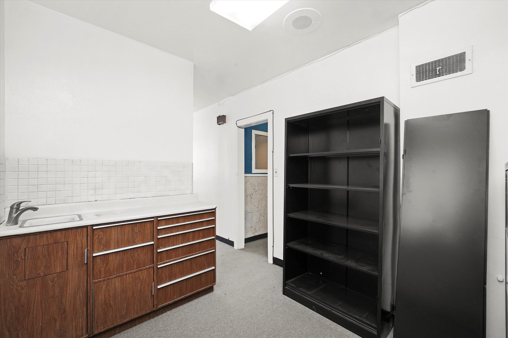 1025 W 79th Street Property Photo 15