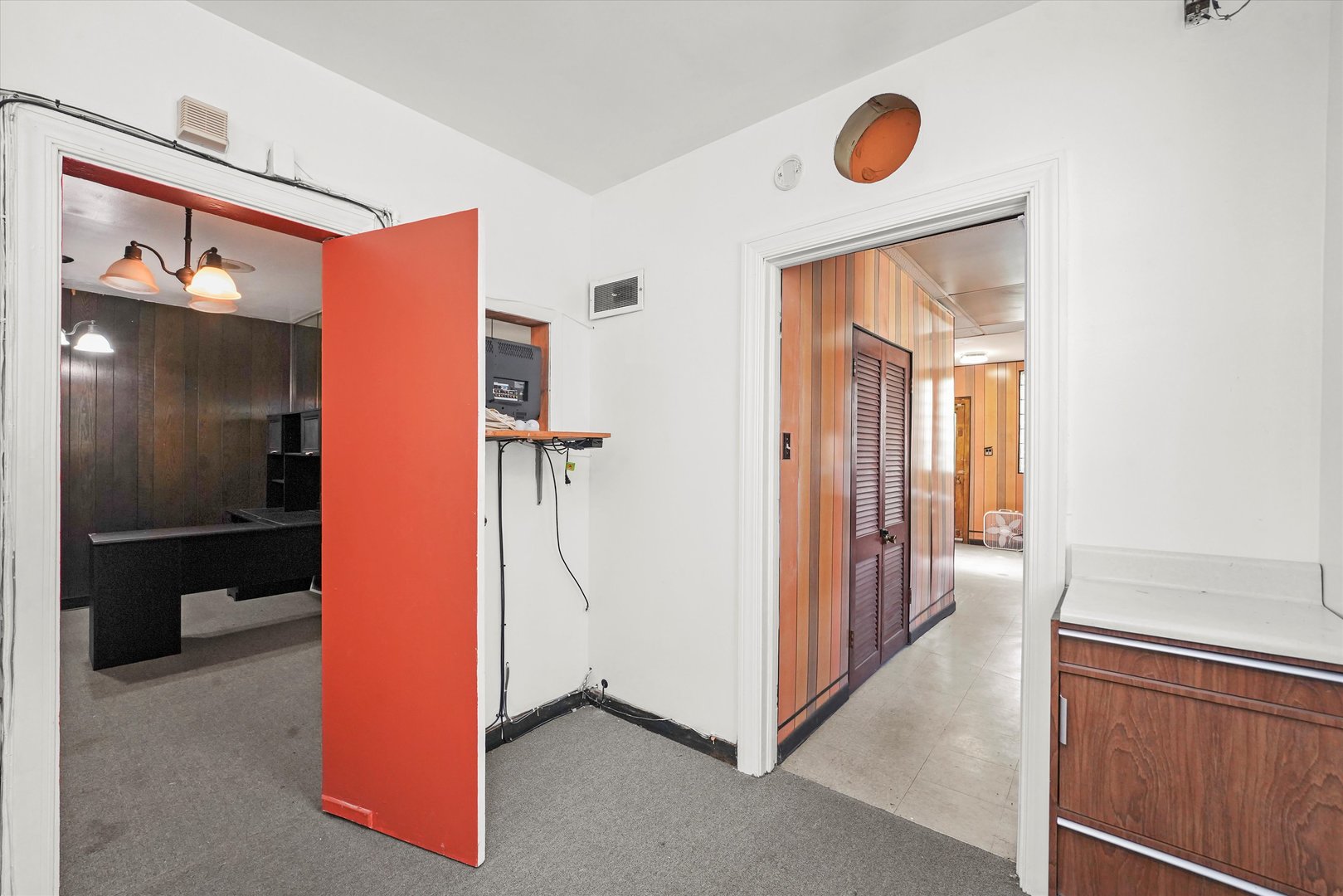 1025 W 79th Street Property Photo 16