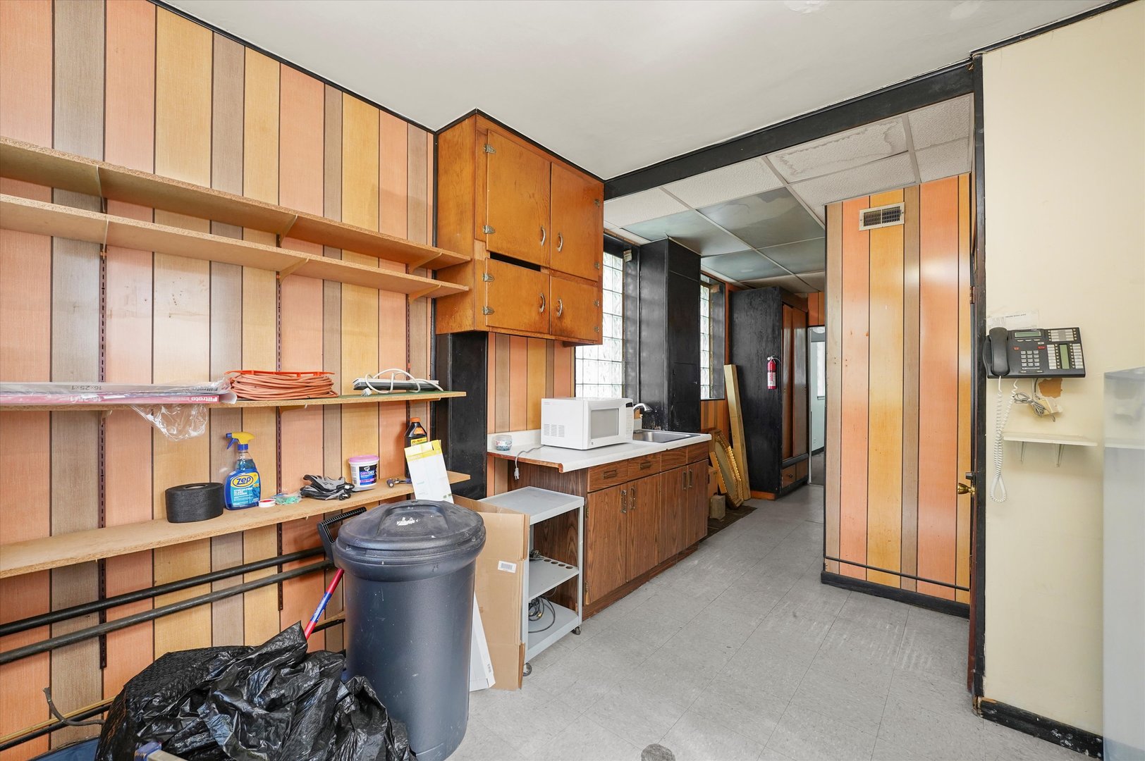 1025 W 79th Street Property Photo 18