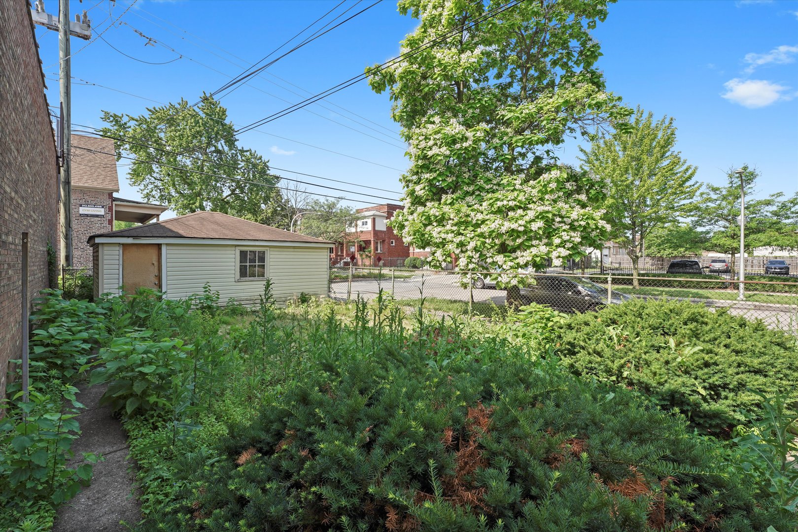 1025 W 79th Street Property Photo 20