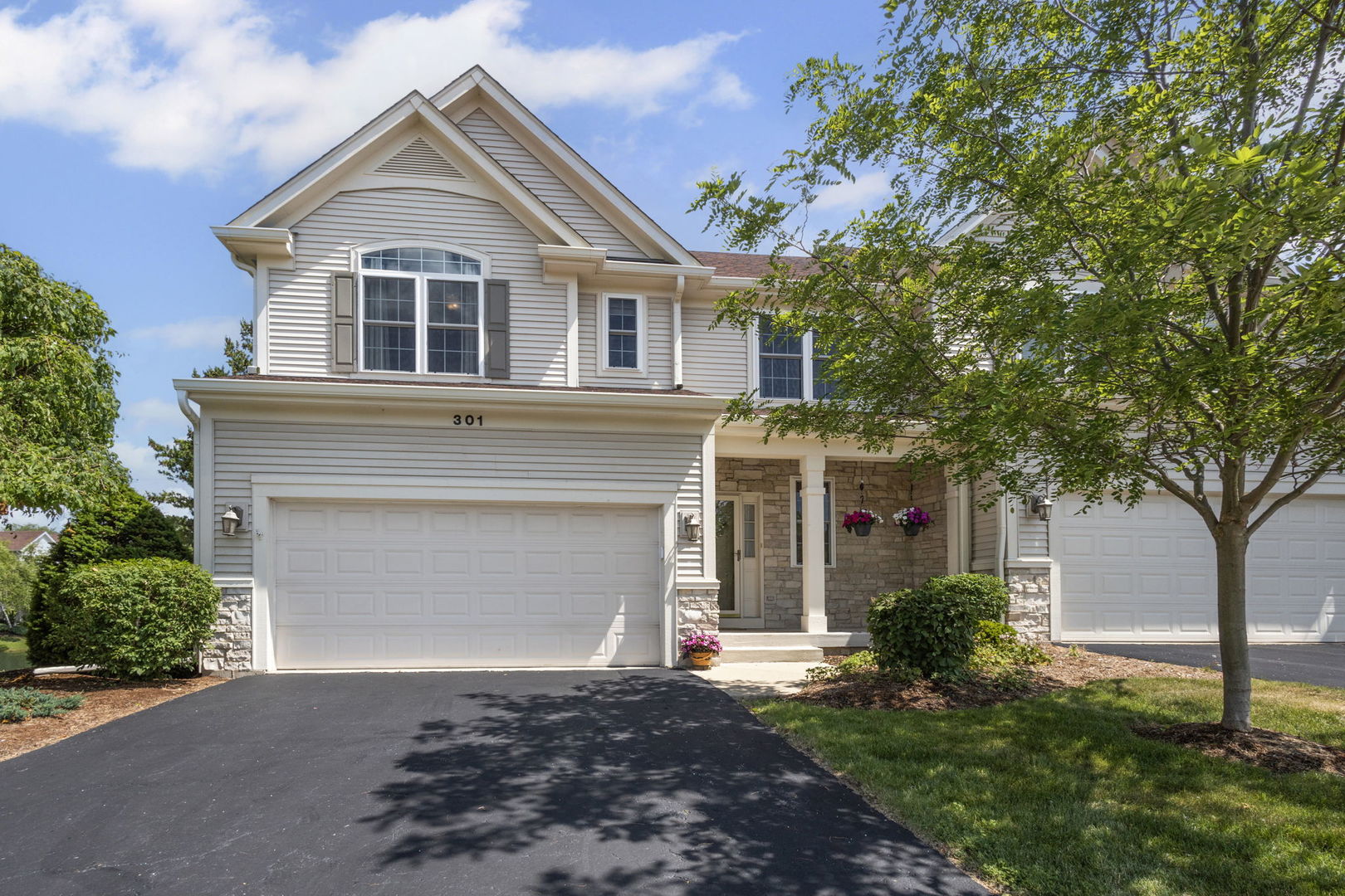 301 Berkshire Drive Property Photo 1