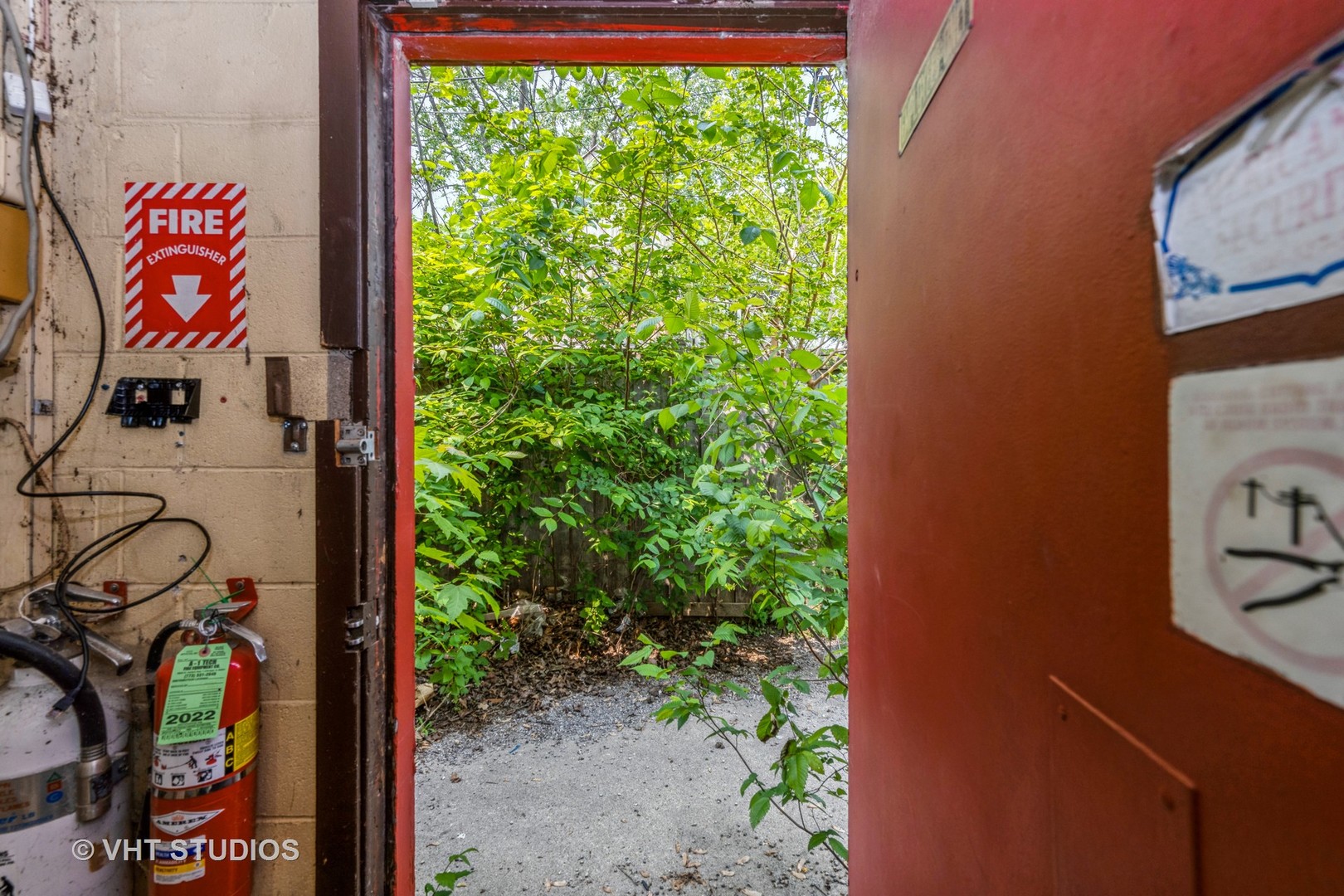 6712 N Crawford Avenue Property Photo 17
