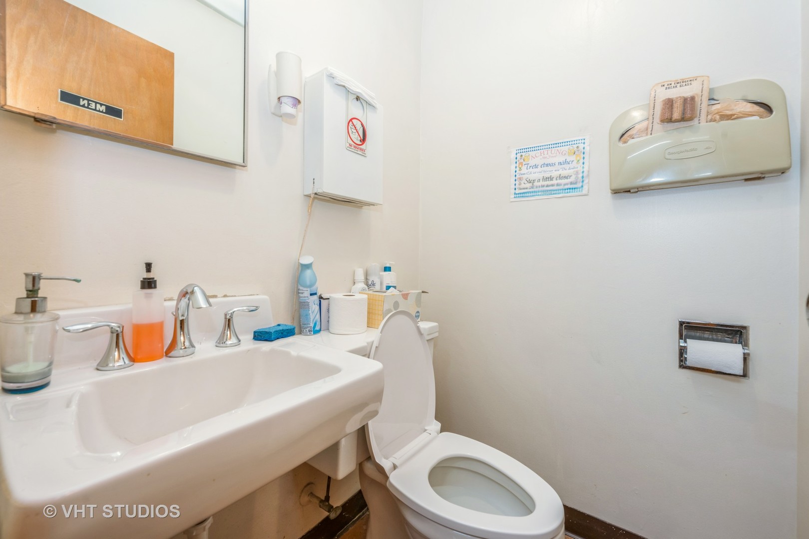 6712 N Crawford Avenue Property Photo 8