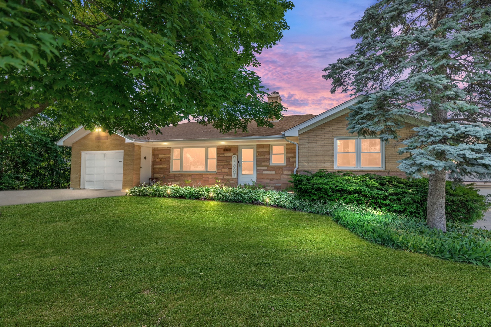11608 Maple Avenue Property Photo 1
