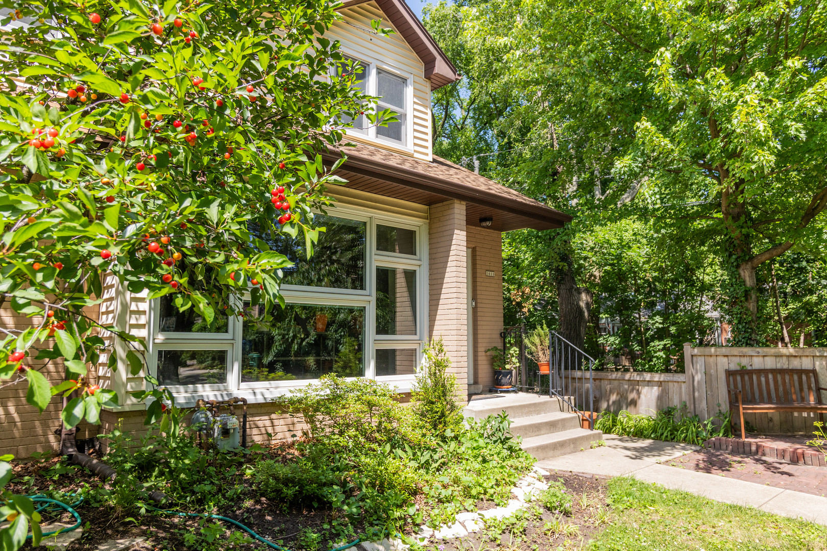 1611 Cleveland Street Property Photo 1