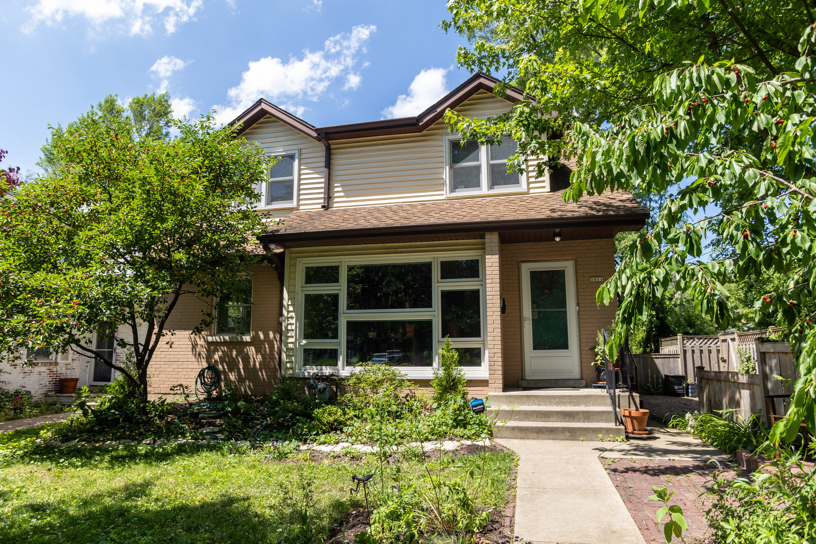 1611 Cleveland Street Property Photo 1