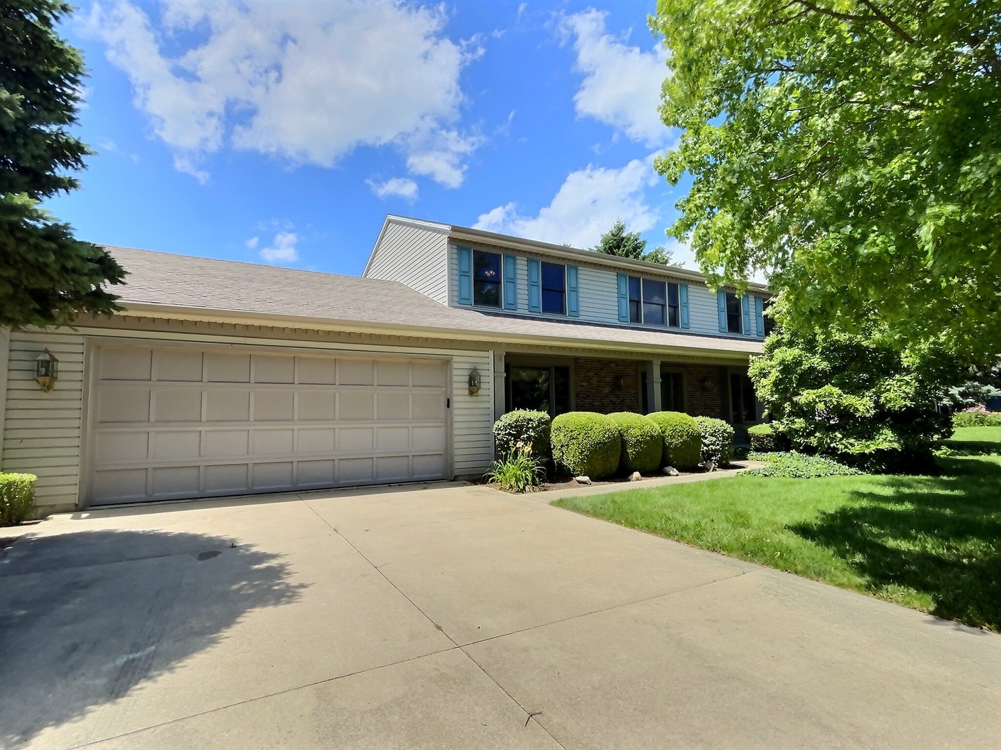 1206 E Center Street Property Photo 1