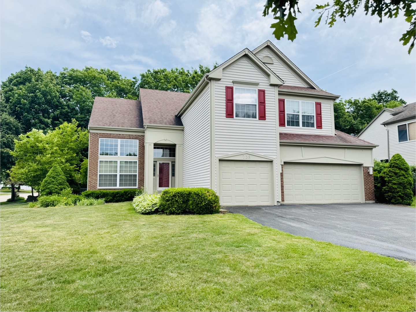 735 Ravinia Drive Property Photo 1