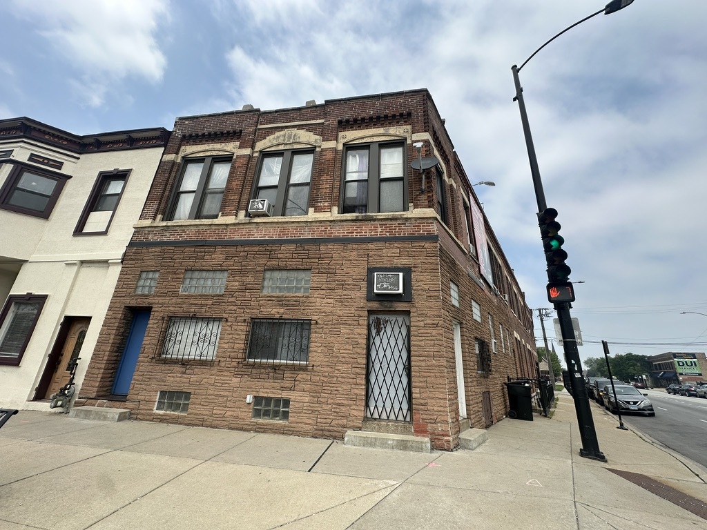 2408 S Blue Island Avenue Property Photo 1