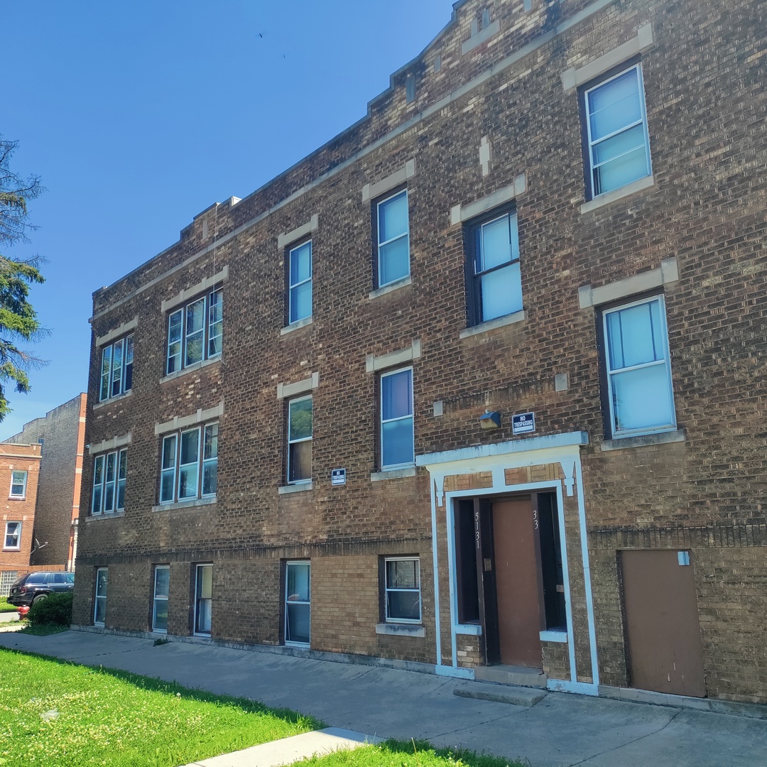 5131 W Fulton Street Property Photo 1