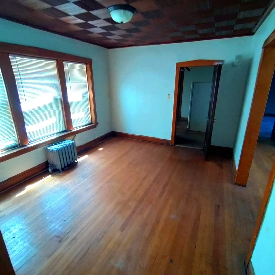 5131 W Fulton Street Property Photo 5
