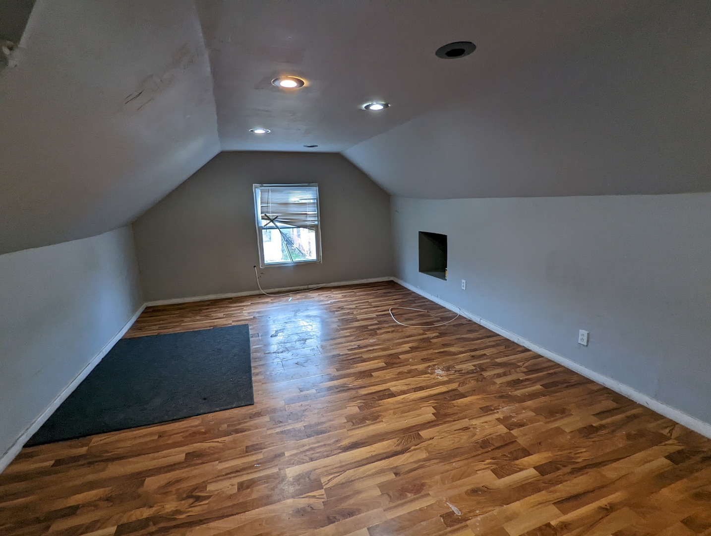 10515 S Perry Avenue Property Photo 2