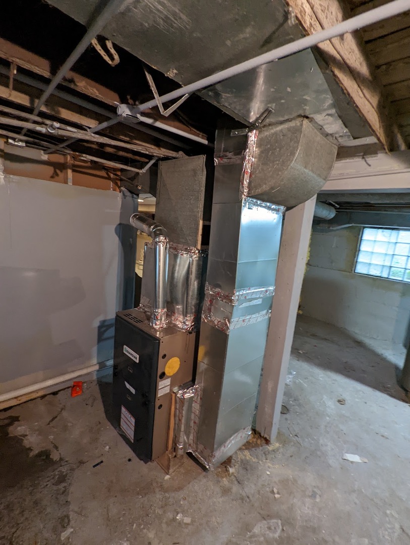 10515 S Perry Avenue Property Photo 6