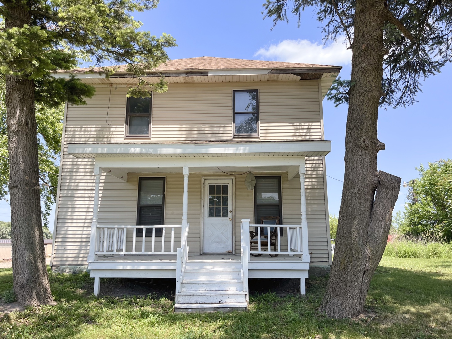 1620 S River Road