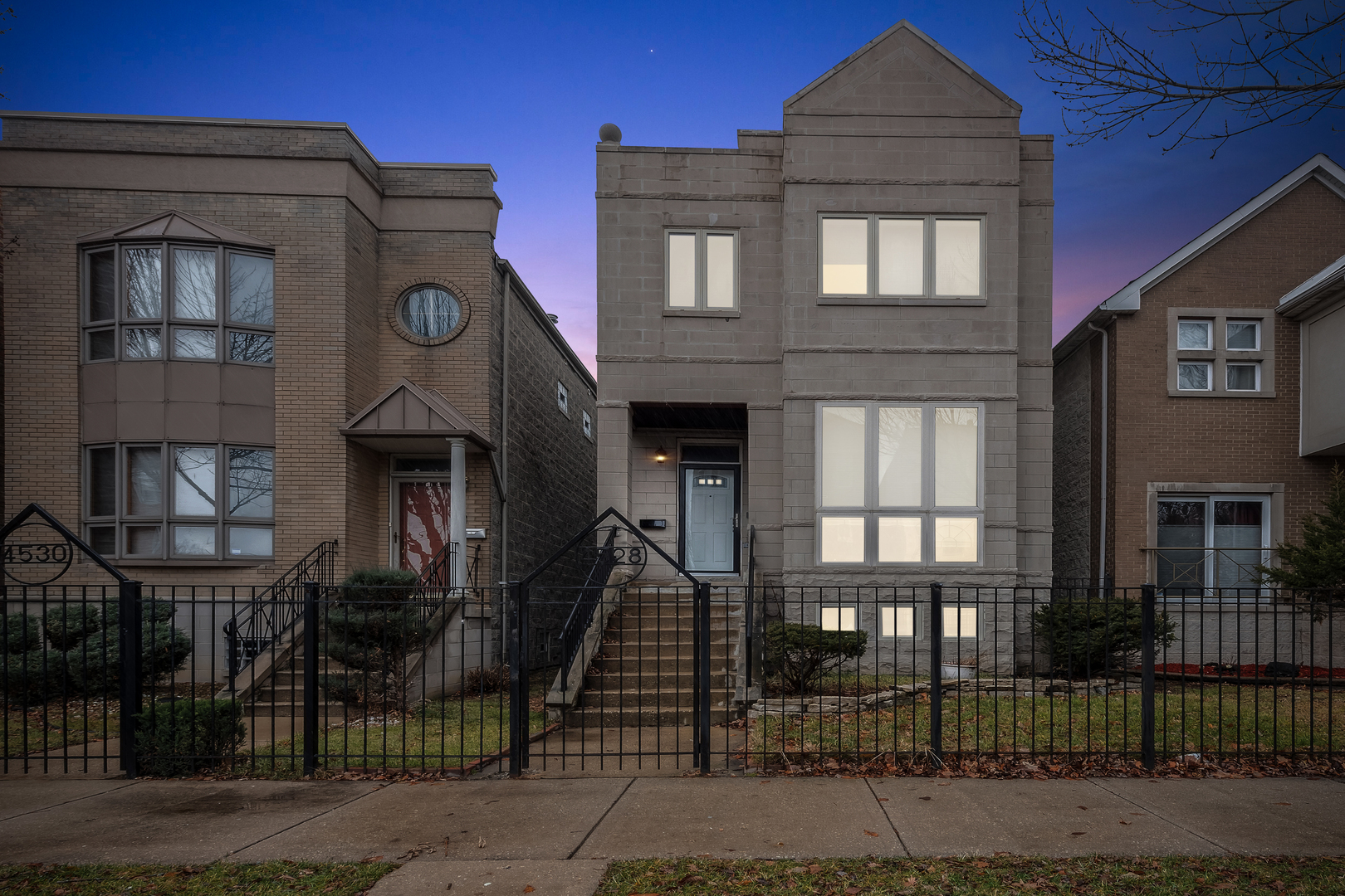 4528 S Saint Lawrence Avenue Property Photo 1