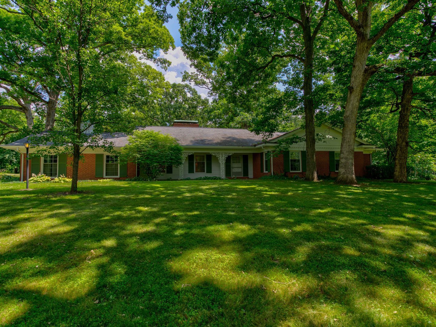 977 N County Road 1500 Property Photo 1