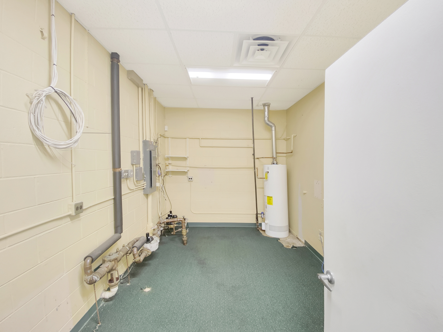 810 Front Street D Property Photo 6