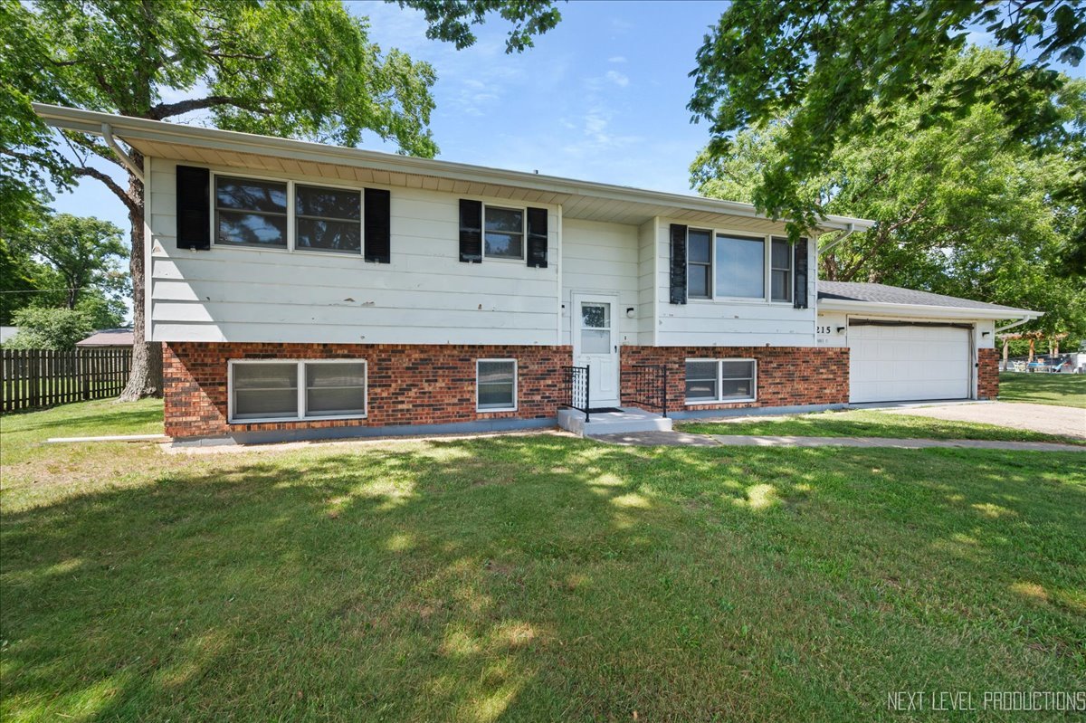 215 E Parker Street Property Photo 1