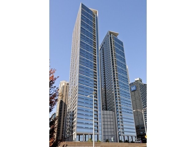 600 N LAKE SHORE Drive 1805 Property Photo 1