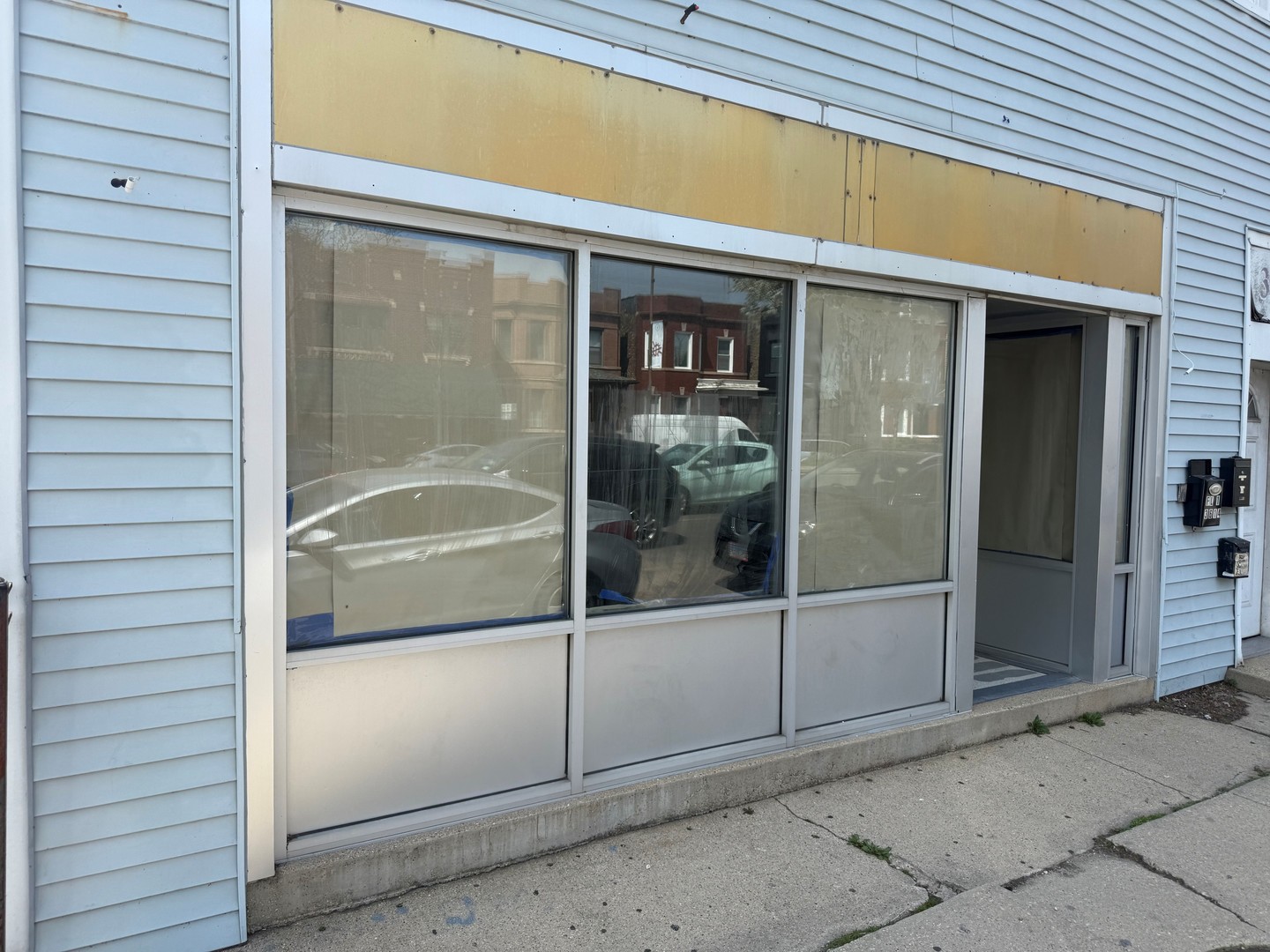 3614 N Ashland Avenue Property Photo 1