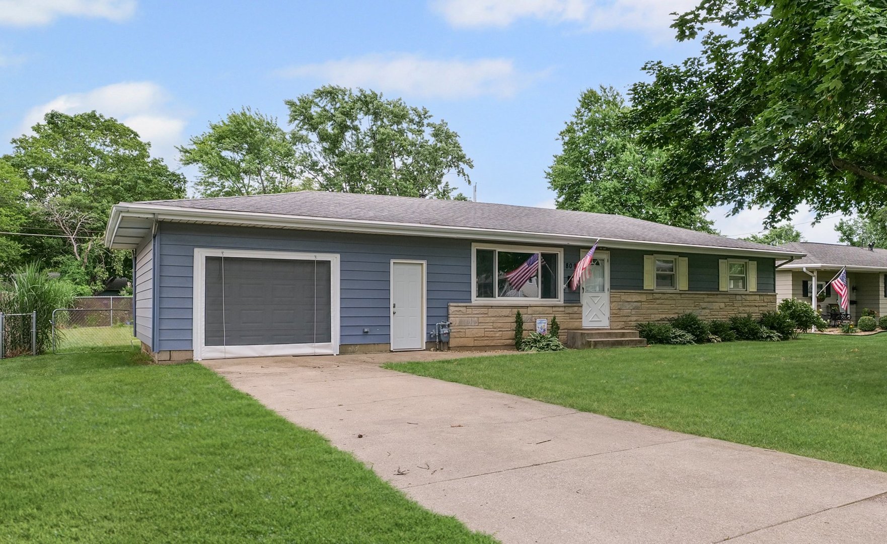 809 S Longview Road Property Photo 1
