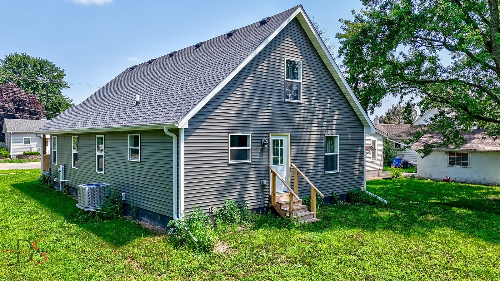 1845 Lasalle Street Property Photo 6
