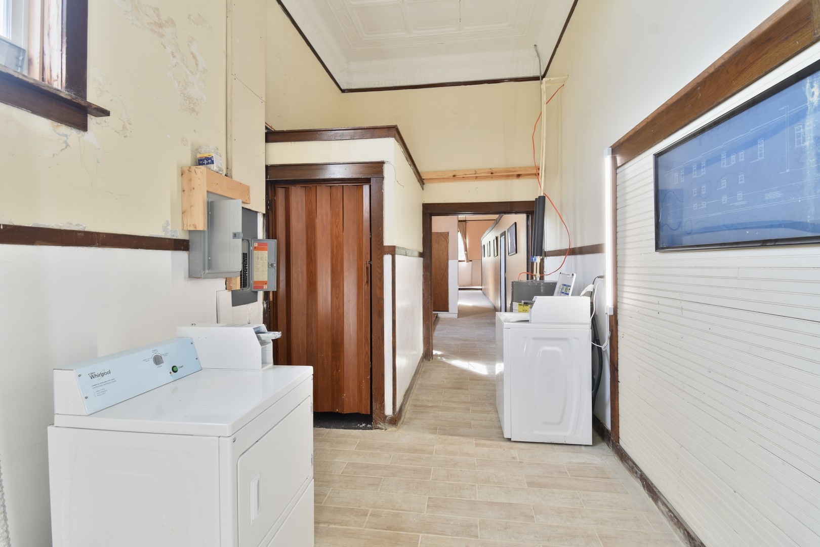 118 E Main Street Property Photo 40