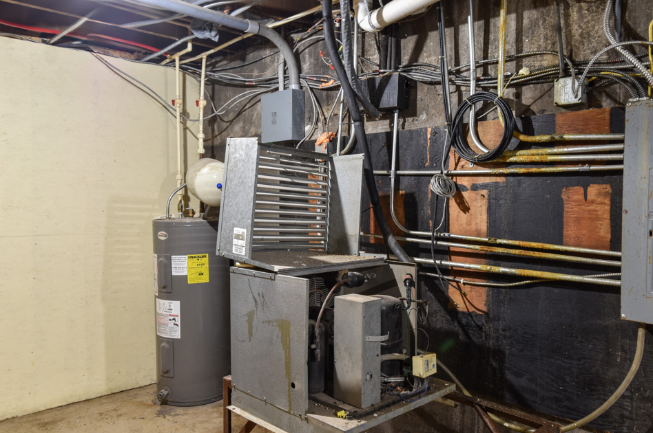 118 E Main Street Property Photo 76