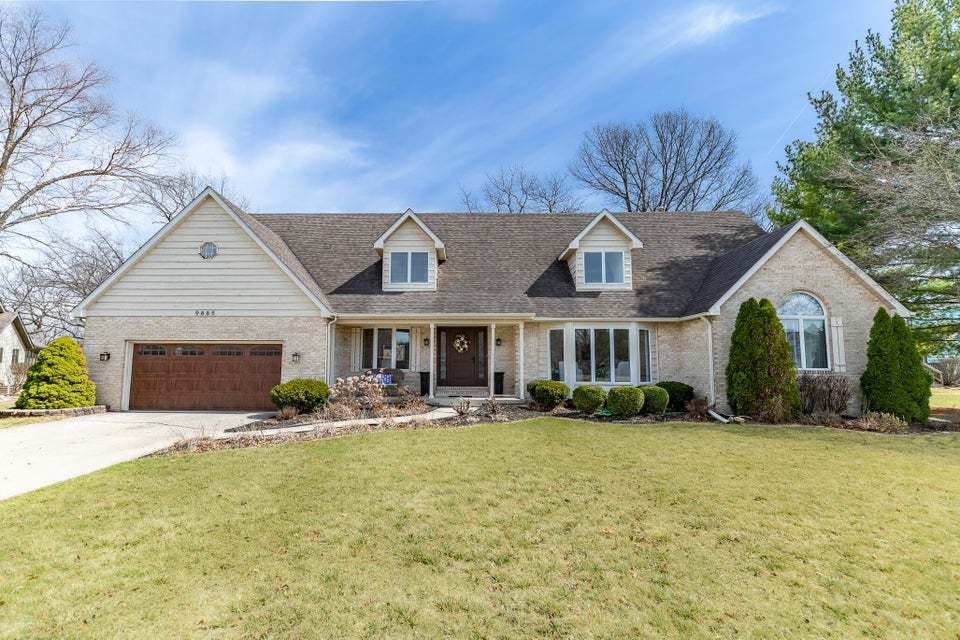 9885 Belmont Court Property Photo 1