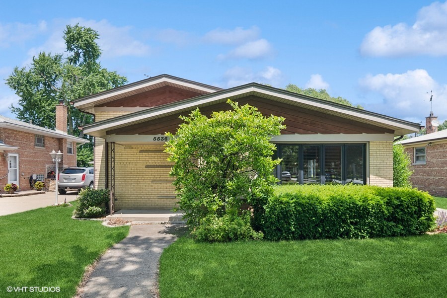 5536 W 99th Place Property Photo 1