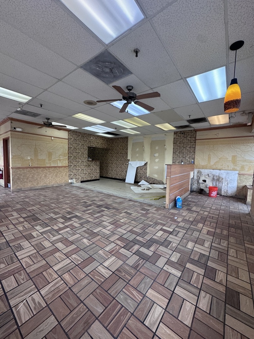 201 S Rand Road Property Photo 2