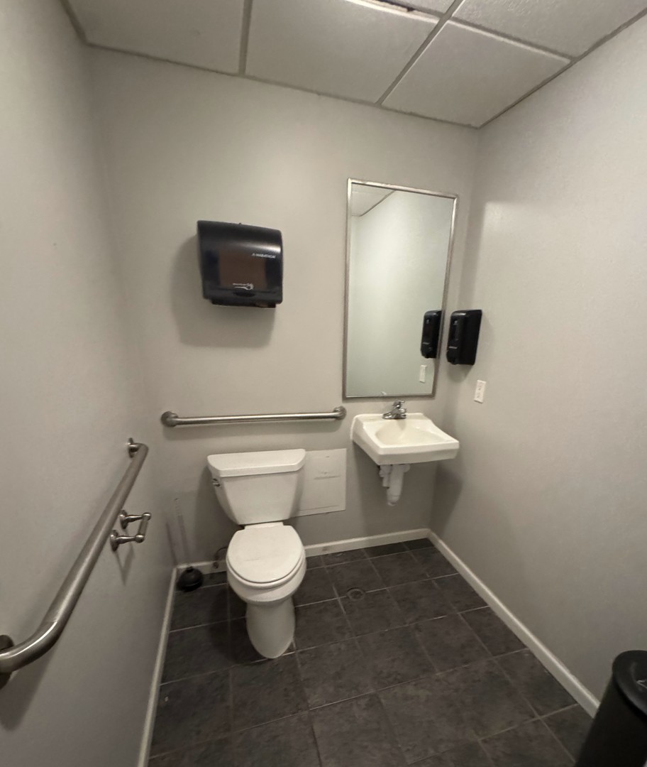 505 E University Avenue Property Photo 10