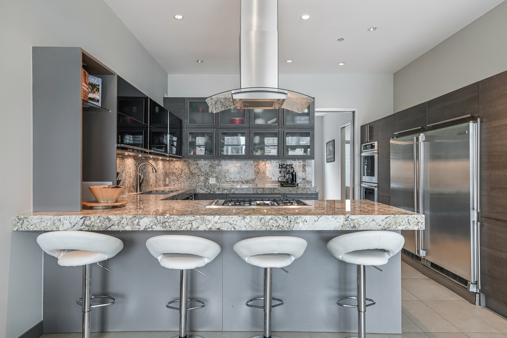 33 W Ontario Street Th5 Property Photo 10