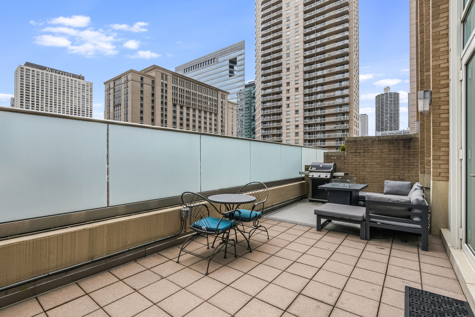 33 W Ontario Street Th5 Property Photo 16