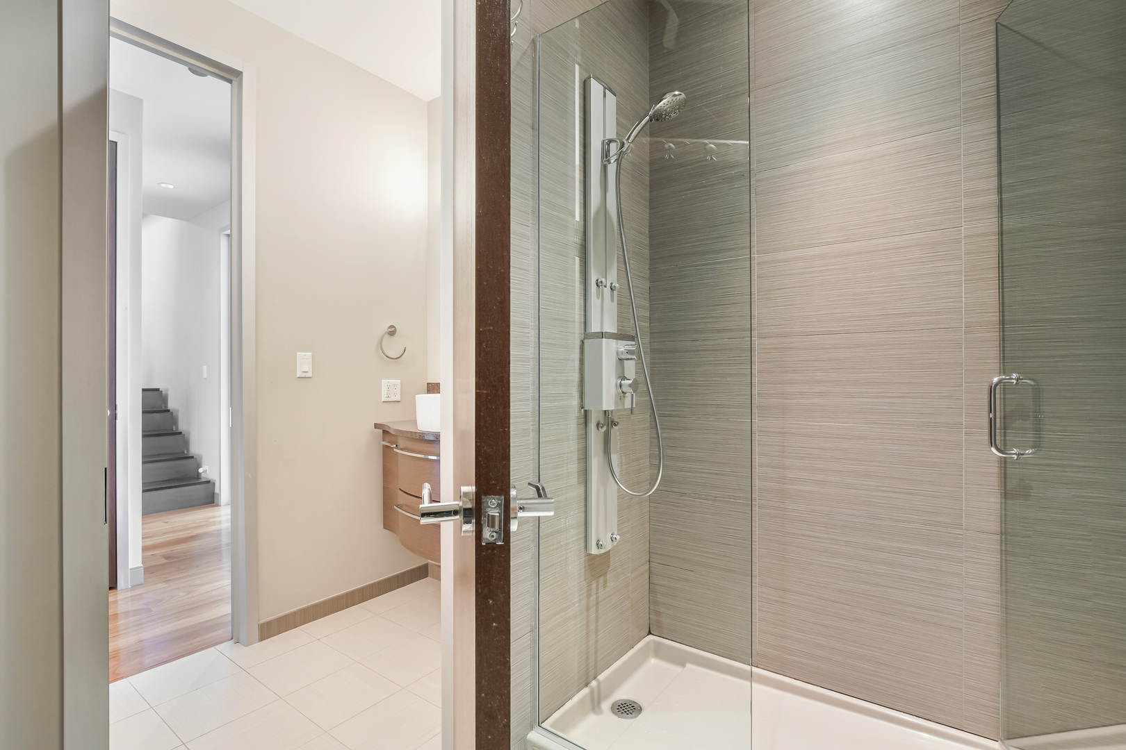 33 W Ontario Street Th5 Property Photo 24